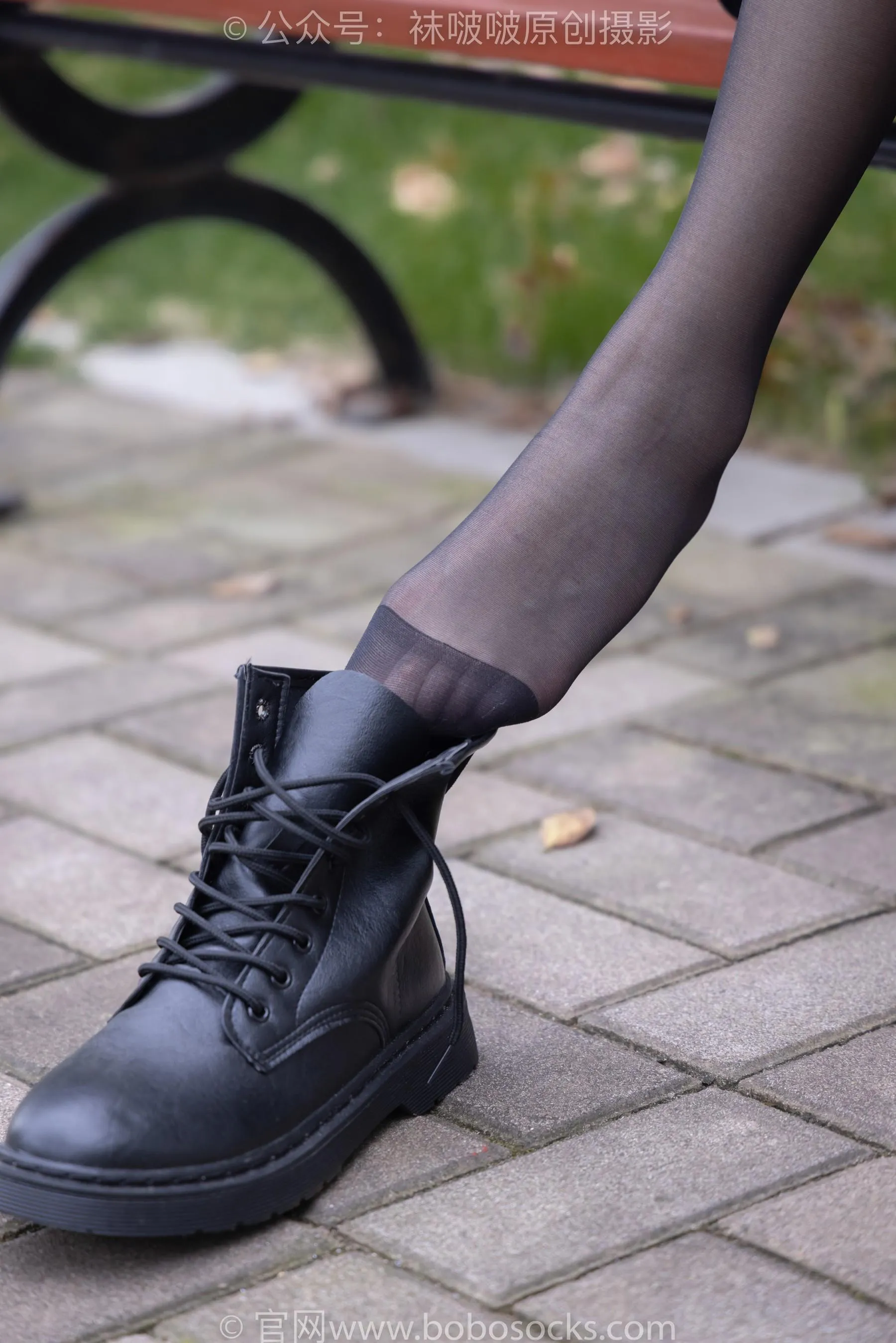 [BoBoSocks袜啵啵]NO.221 小甜豆-马丁靴、黑丝 [83P]插图6